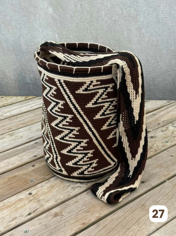 Mochila GRANDE tipo Arhuaca ⭐️🐑(30x28)