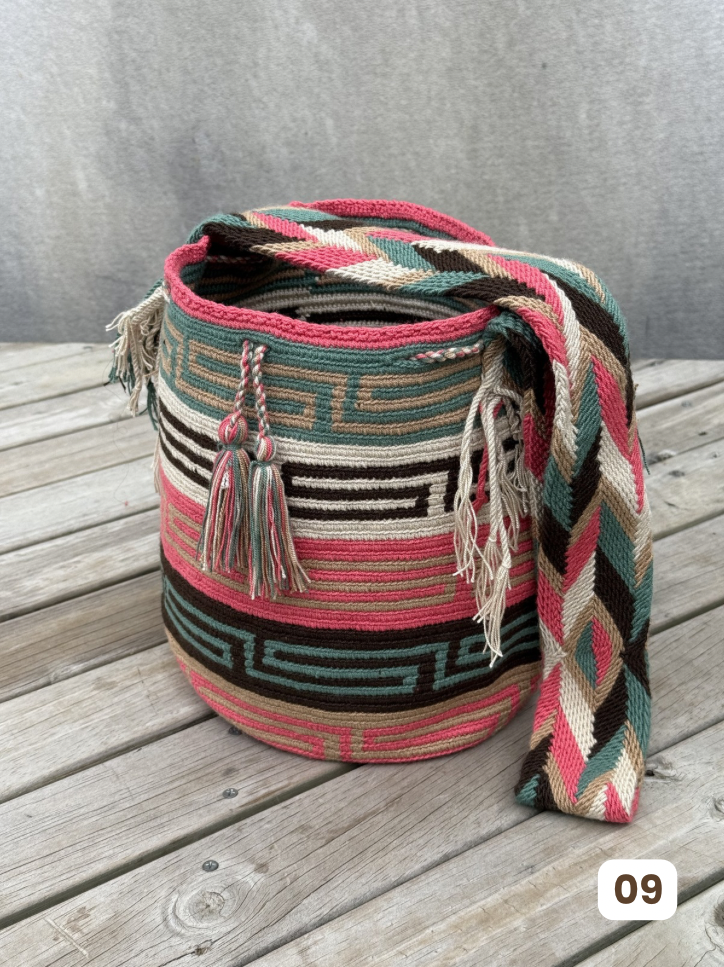 Mochila GRANDE Tonos Guayaba (31x28)