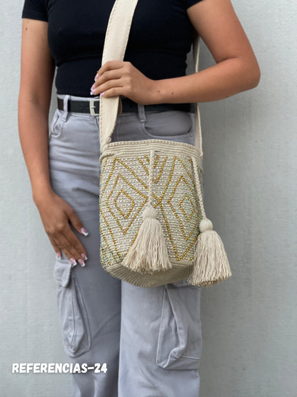 Mochila MEDIANA Perlada💫(22x18)