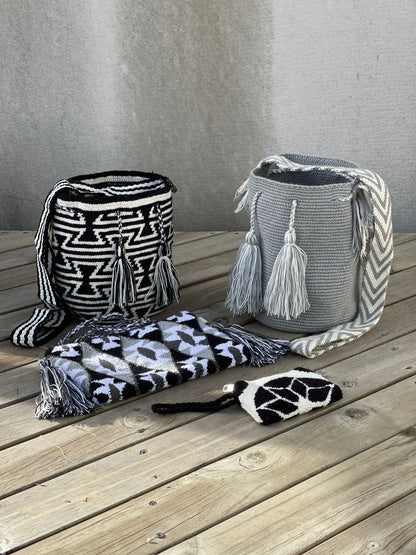 ✨Combo Especial: 2 Mochilas MEDIANAS+ (Sobre Wayuu + Monedero GRATIS) 🎁