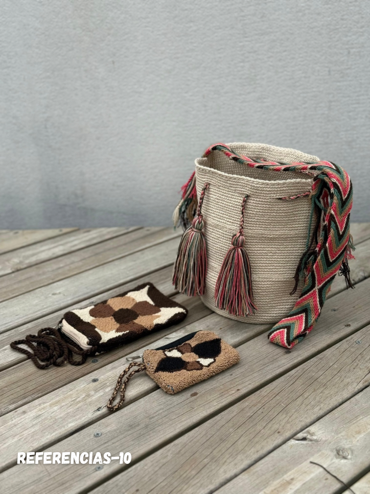 ✨Combo – Mochila Mediana + Portacelular + Monedero 🎁 – (22x20 cm)