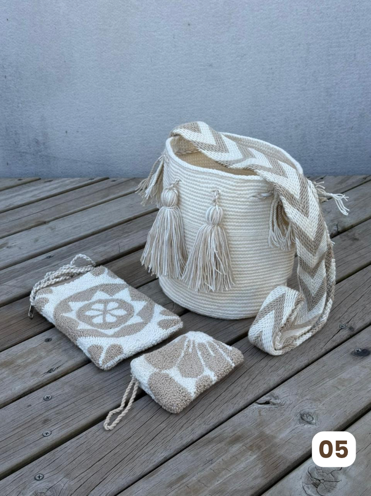 ✨Combo – Mochila Mediana + Portacelular + Monedero 🎁 – (22x20 cm)