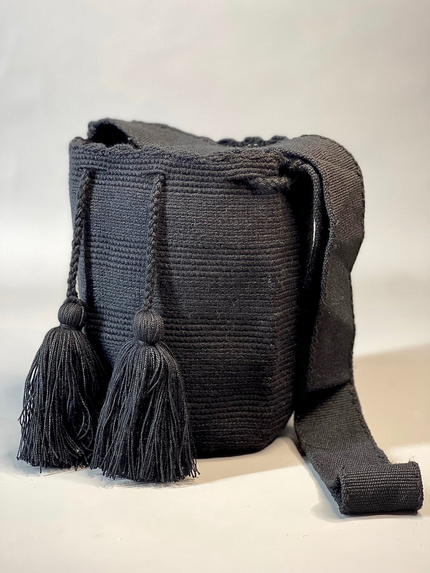 Mochila MEDIANA Negra⚫️ (22x18)