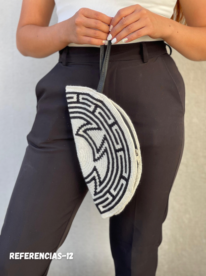 ✨Sobre Media Luna – Elegancia Artesanal de Mano 🌙🤍 (25x14 Cm)