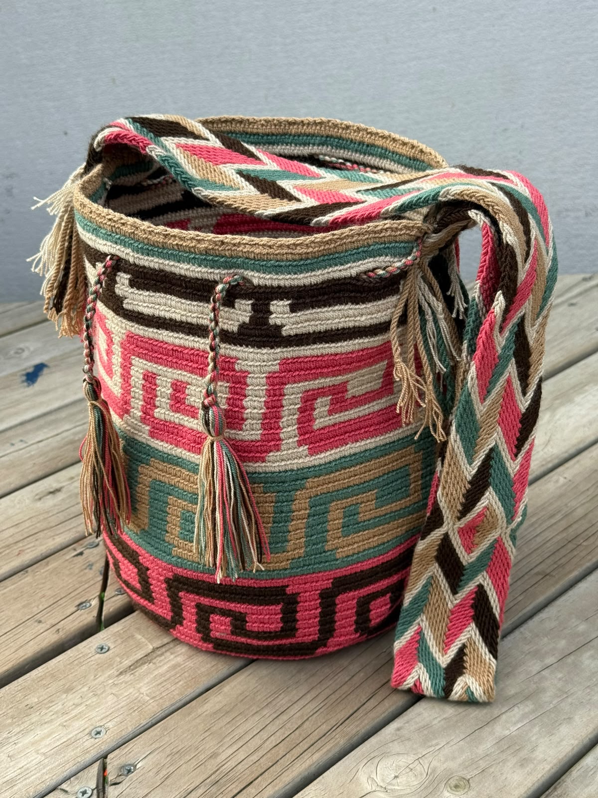 Mochila GRANDE Tonos Guayaba (31x28)